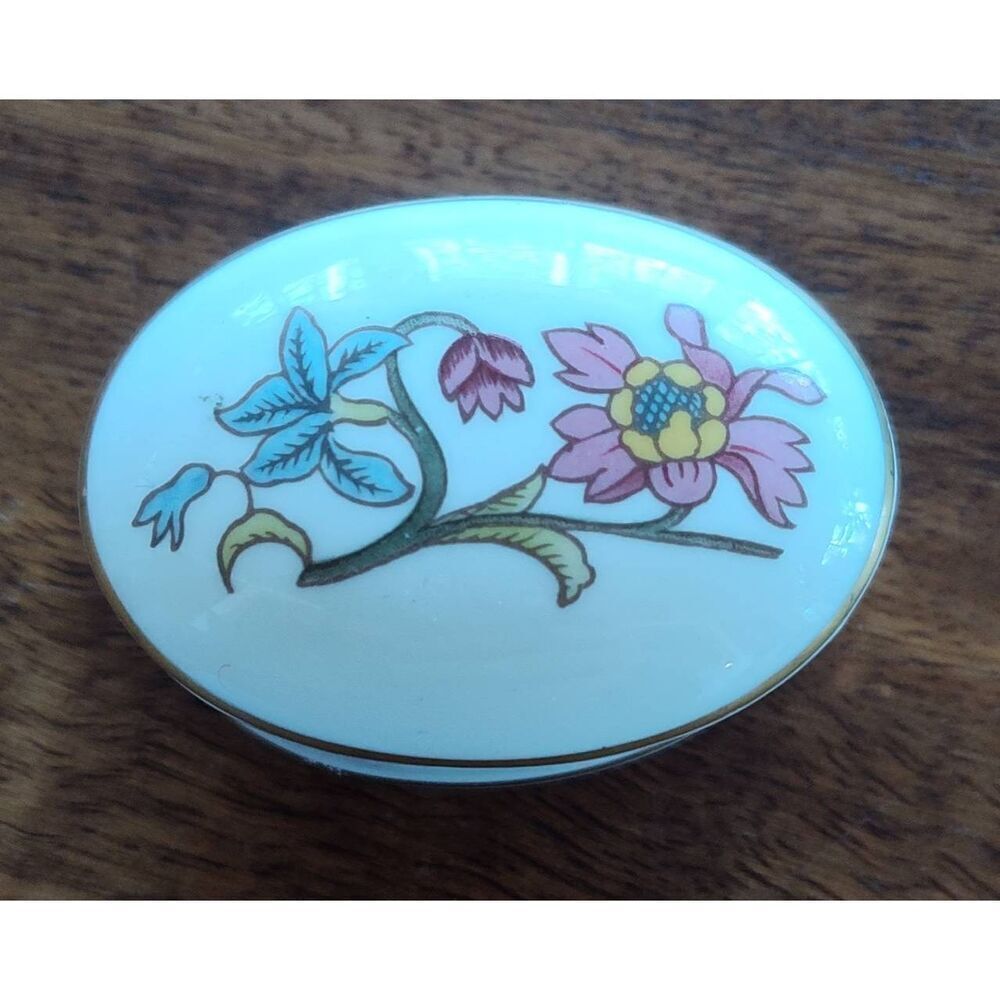 Vintage Aristocrat Bone China oval trinket box of fine bone china floral pattern - Picture 3 of 9